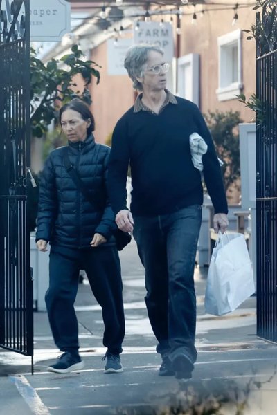 Сюзанна Гоффс Джей Роуч Сюзанна Гоффс